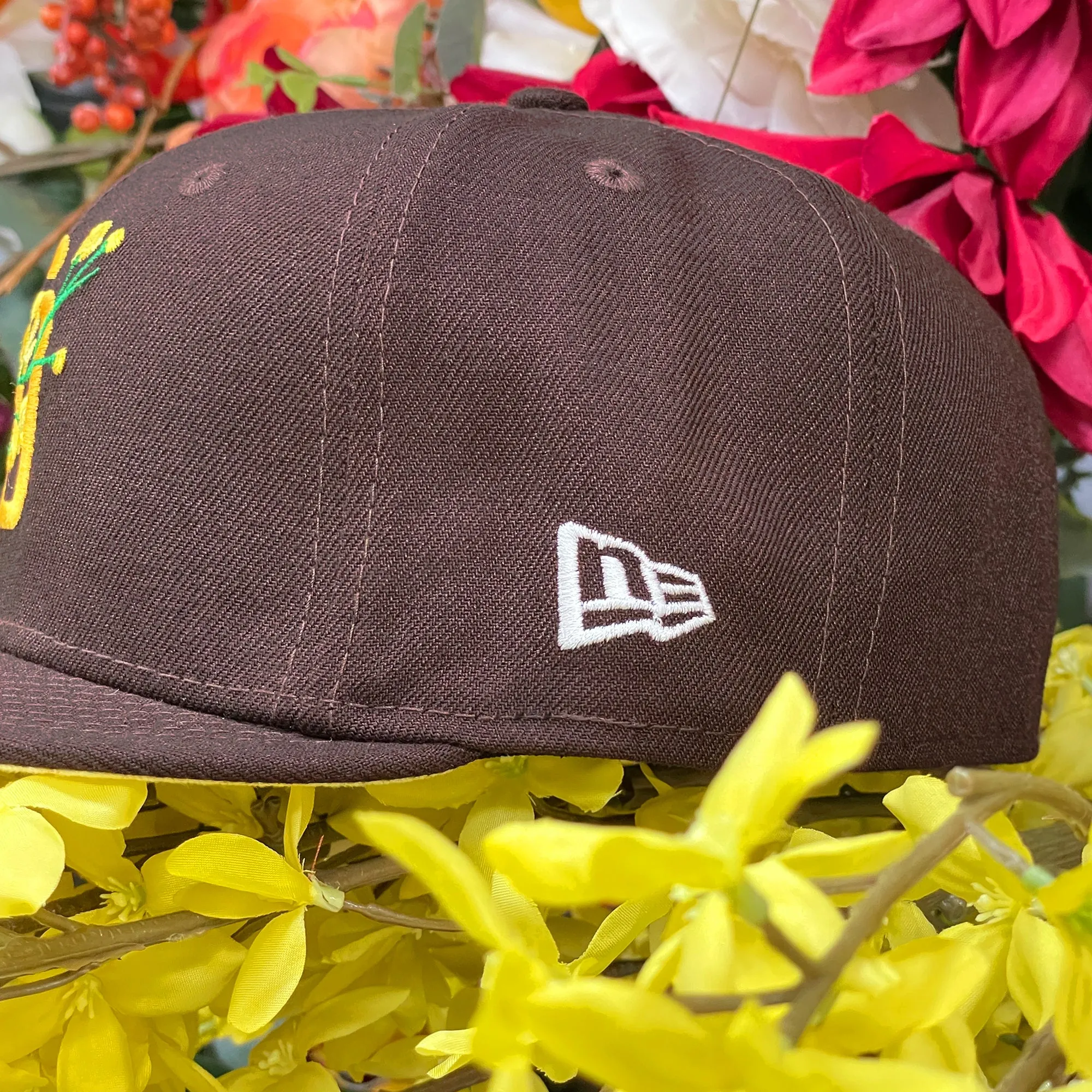 San Diego Padres Side Patch Bloom Walnut 59Fifty Fitted Cap | Padres Floral 5950 Fitted